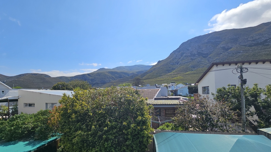 5 Bedroom Property for Sale in Voelklip Western Cape